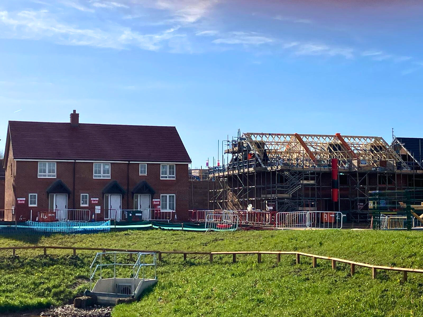 Smartroof’s smartPUC makes landmark debut at Lindridge Chase development