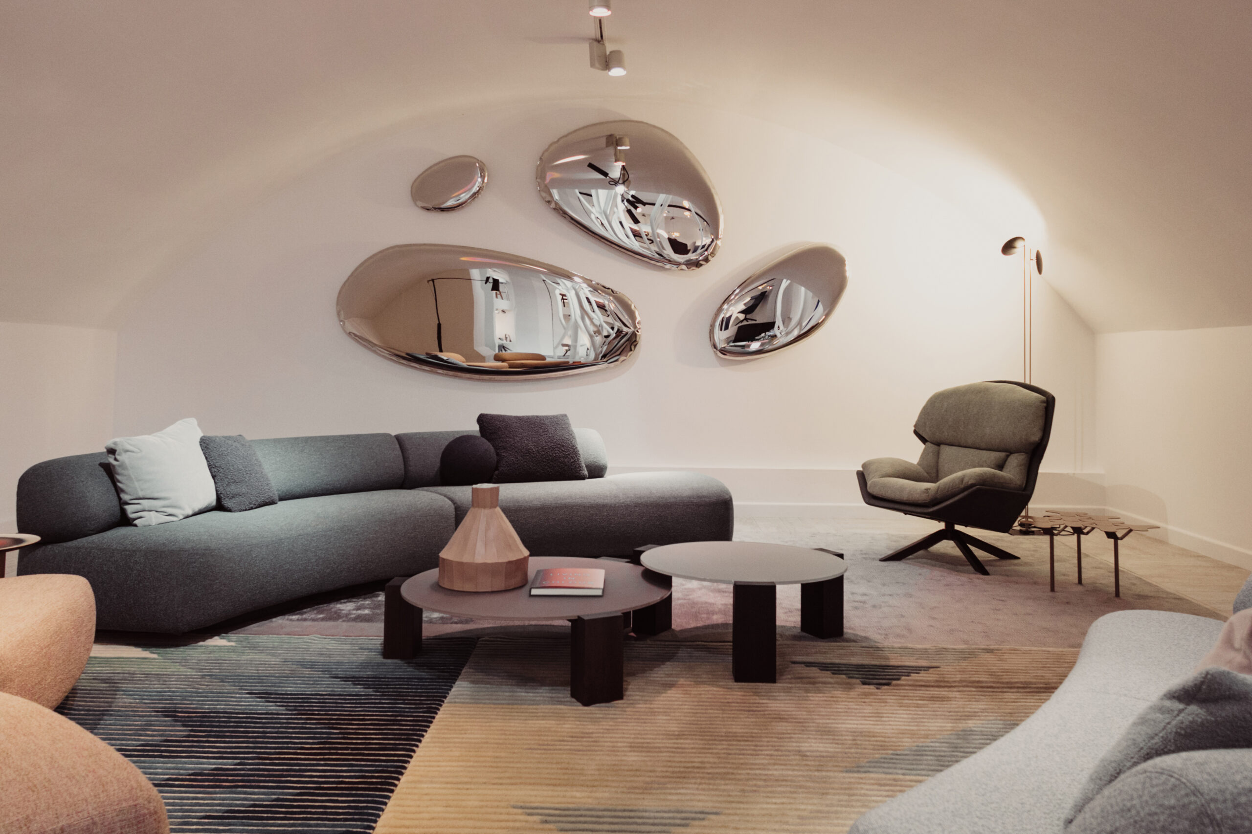 THE POLAND UK CREATIVE SEASON 2025 TOOK SPOTLIGHT AT MOROSO WITH ‘CURATED CONNECTIONS – CHAPTER 1: COLOUR & CRAFT’ – A PRESENTION OF POLISH CREATIVITY, IDENTITY, AND INNOVATION IN DIALOGUE WITH LEADING INTERNATIONAL DESIGN VOICES.