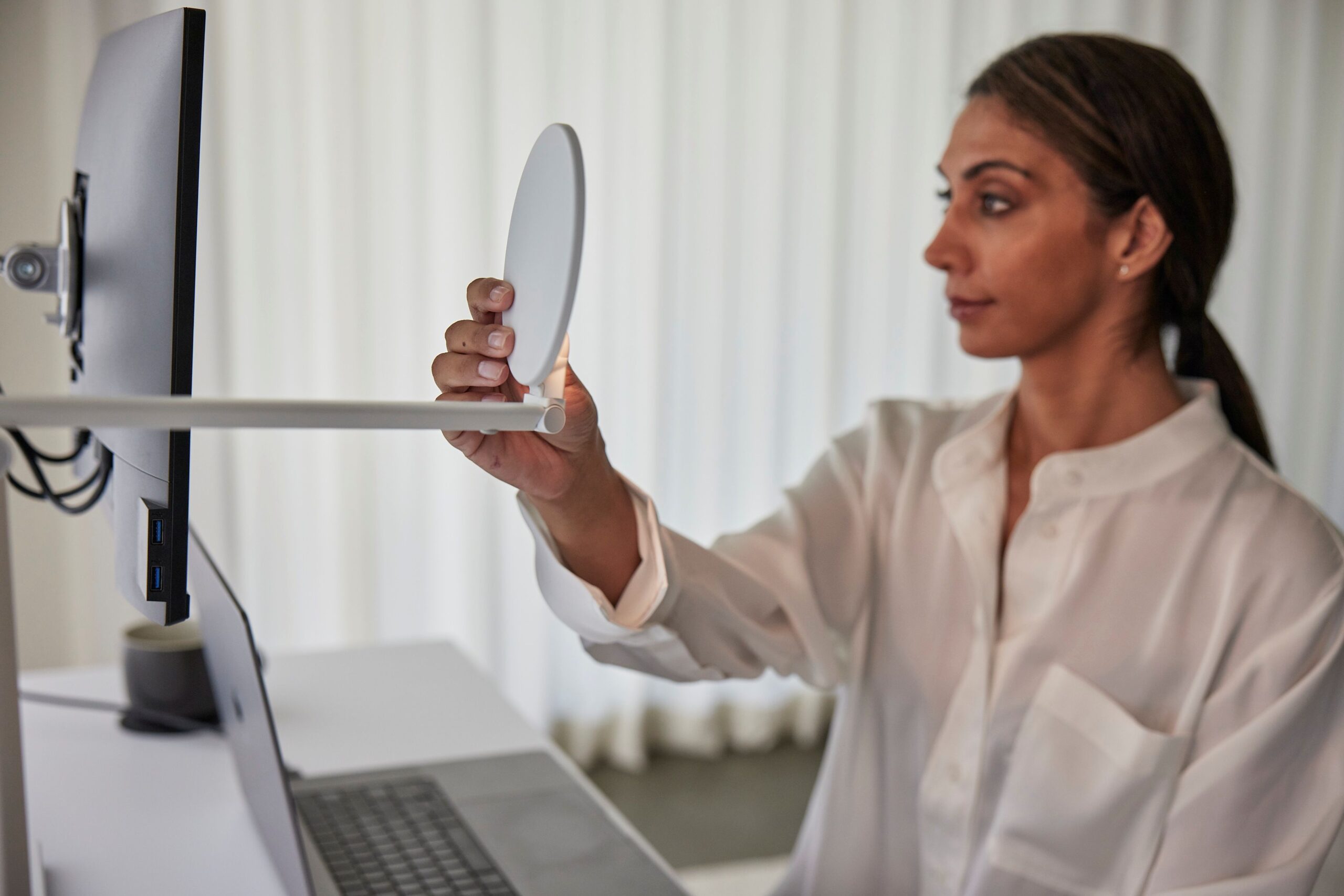 Humanscale Shines a Light on Task Lighting with the Nova Light