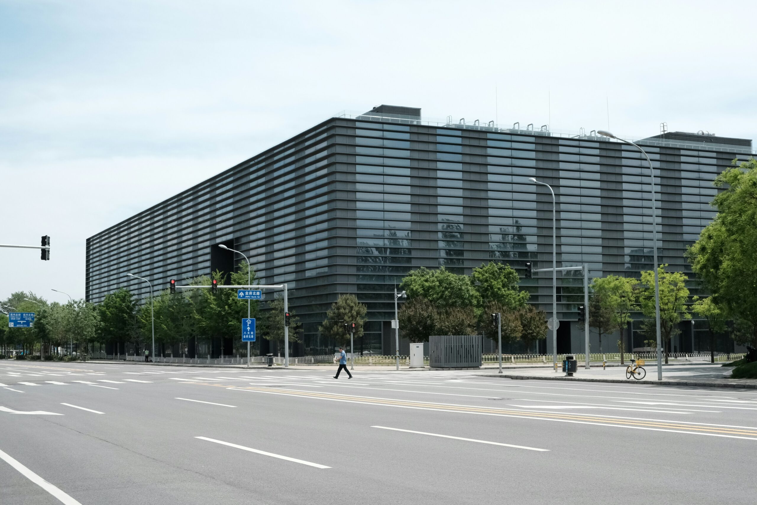 chapmanbdsp doubles its data centre team as project demand grows and international ambitions accelerates