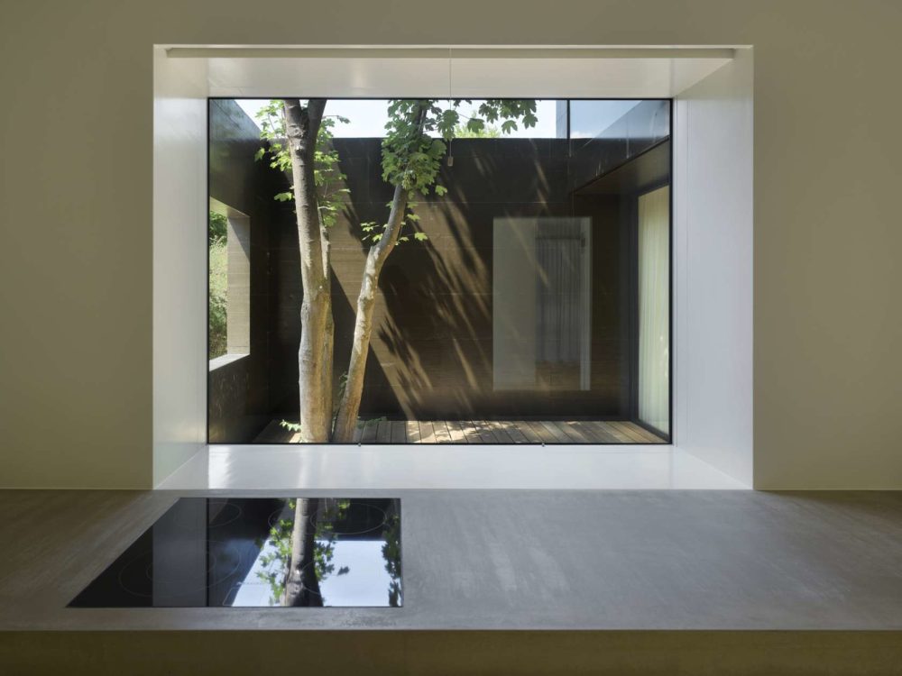 Nothingness: 10 Perfect Minimalist Interiors