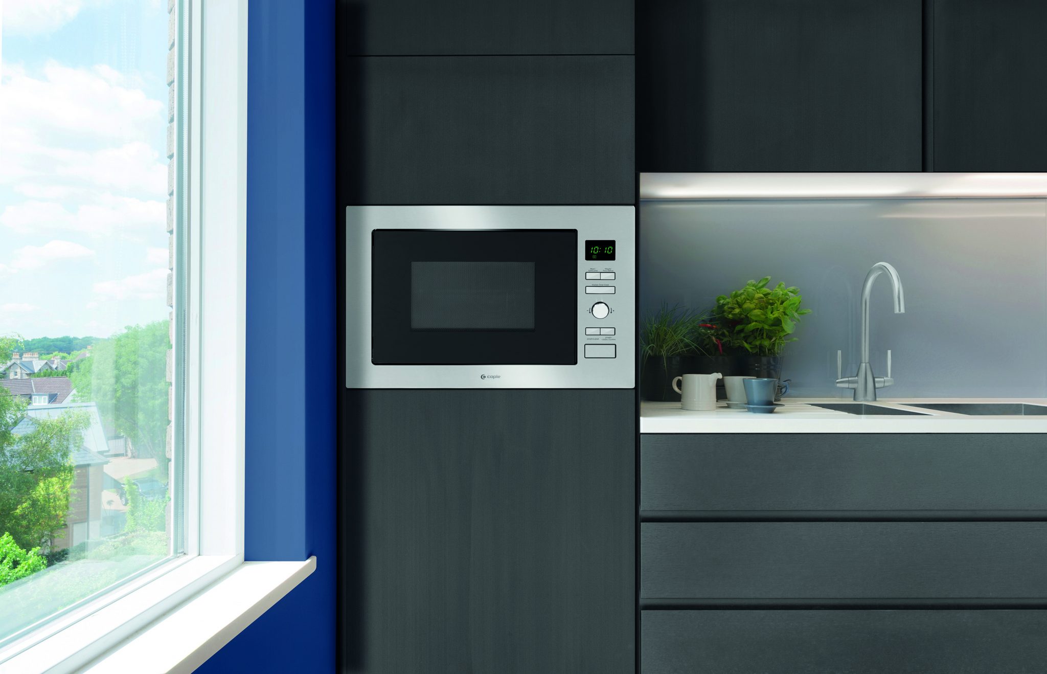 Caple boosts built-in microwave  collection with multi-tasking CM130