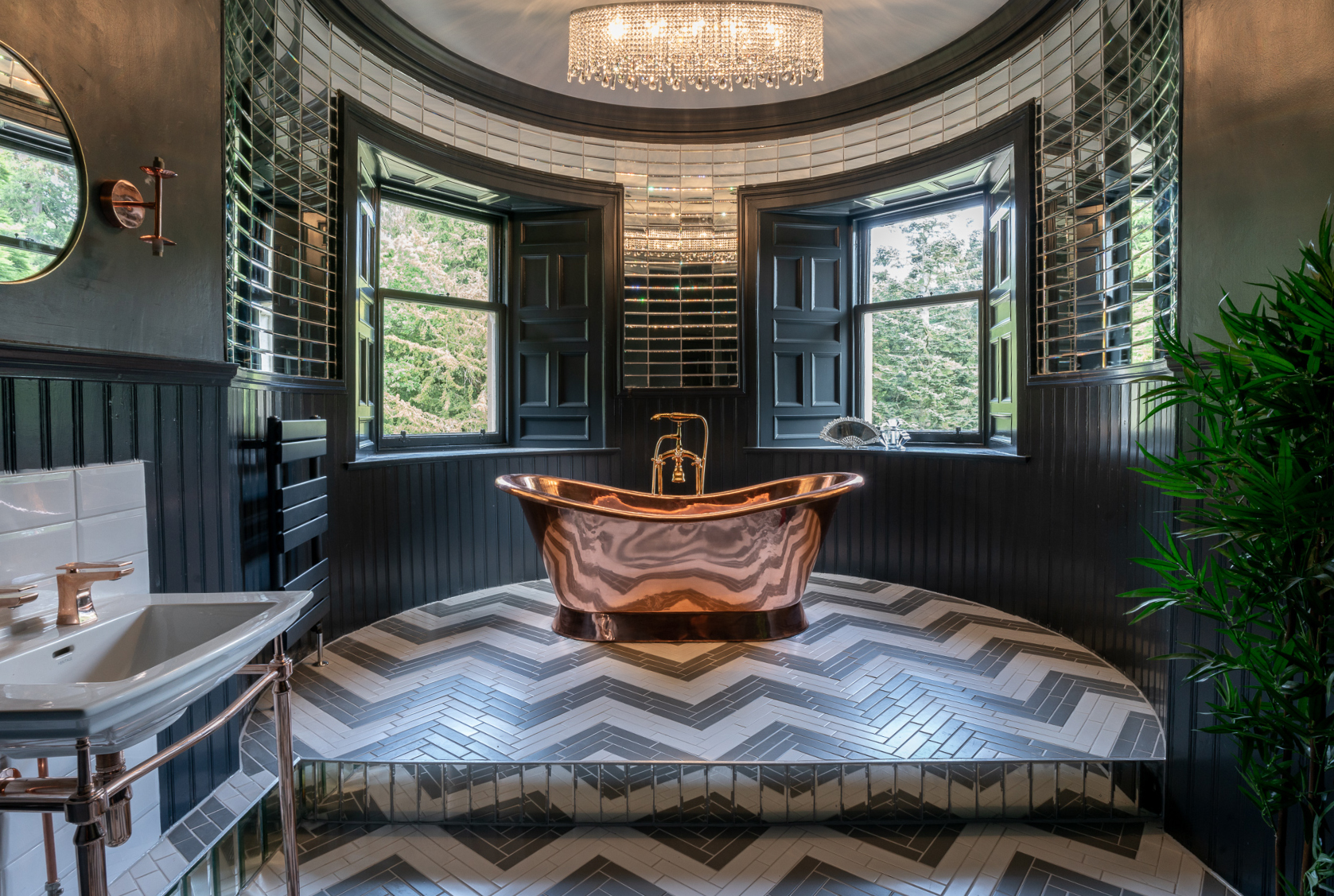 Stunning tiling of a 19th Century mansion in the gateway to the Highlands @BALtiling