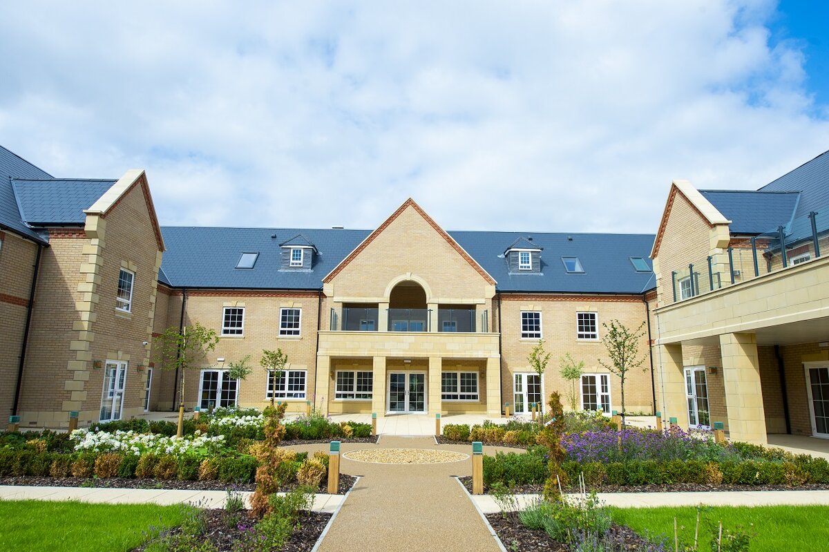 STEPNELL COMPLETES £18M CARE HOME SCHEMES IN BEDFORDSHIRE Stepnellltd