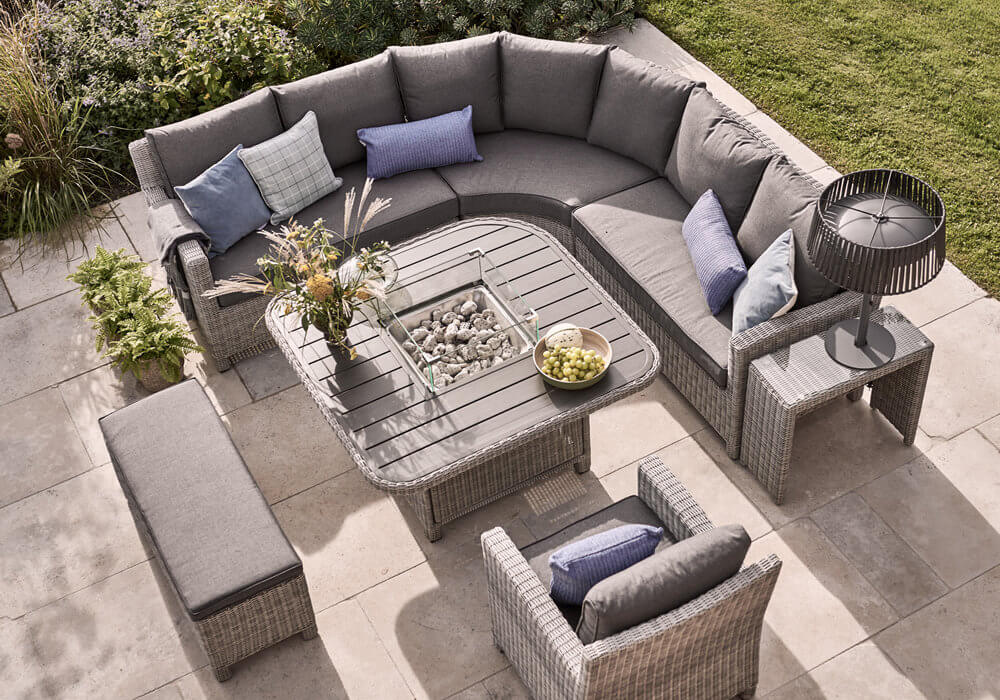 ￼Outdoor Style Inside: A Fresh Approach to Home Furniture