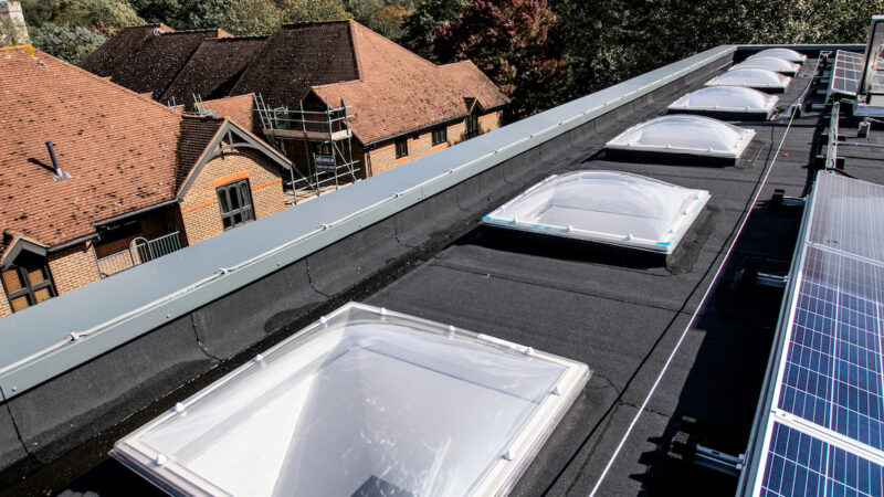 Keylite advocates glass safety for roofing contractors