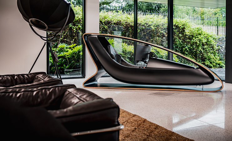 THE ULTIMATE GIFT – THE WORLD’S MOST BEAUTIFUL RACING SIMULATOR: